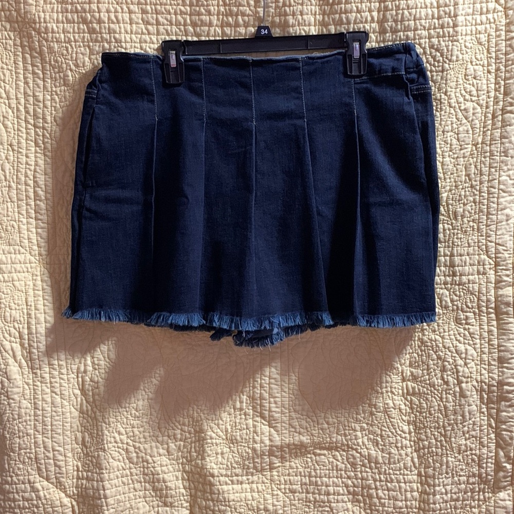 One5one - misses denim pleated skort size large